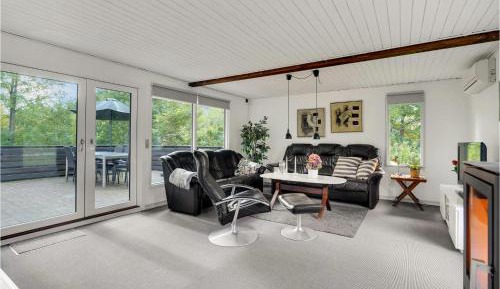 Three-Bedroom Vacation Home 