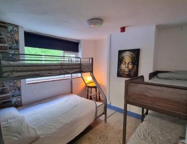 Family Room with Garden View