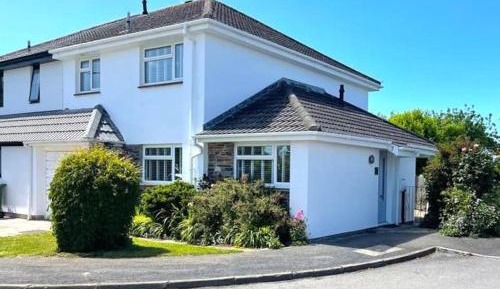 Three-Bedroom Holiday Home 