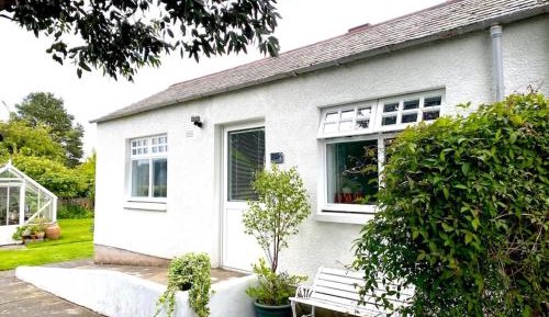 Studio Apartment with One Double Bed