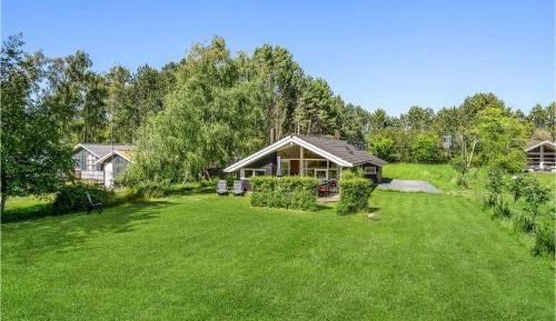 Three-Bedroom Vacation Home 
