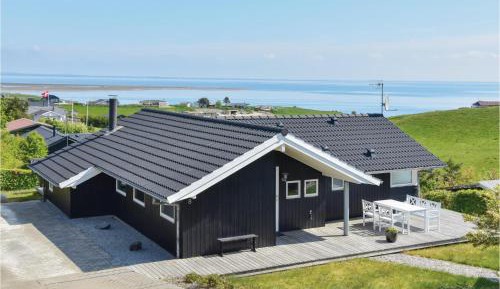 Three-Bedroom Vacation Home 