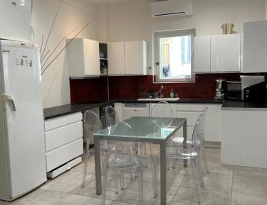 Three-Bedroom Apartment - High Floor