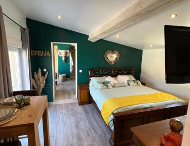 King Room with Pool View