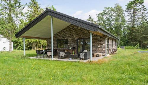 Three-Bedroom Vacation Home 