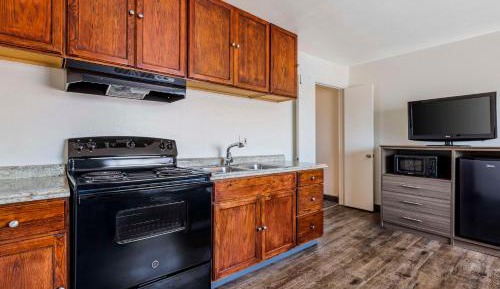 King Suite with Sofa Bed and Kitchenette - Non-Smoking