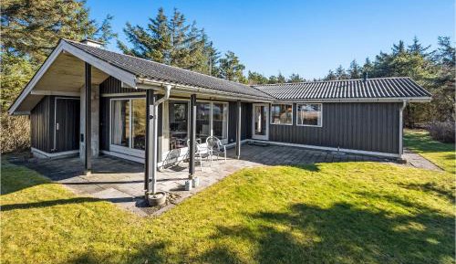 Three-Bedroom Vacation Home 