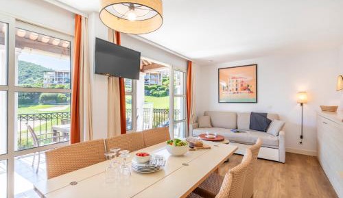 Superior One-Bedroom Apartment with Sleeping Alcove, Air Conditioning and Terrace (6 People)