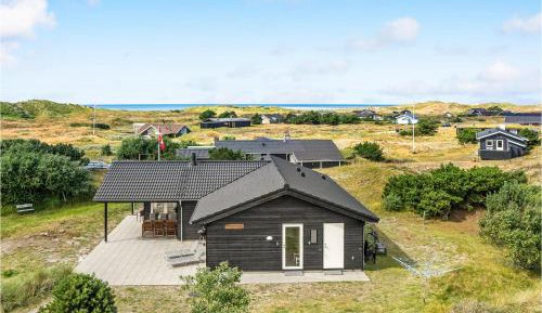 Three-Bedroom Vacation Home 