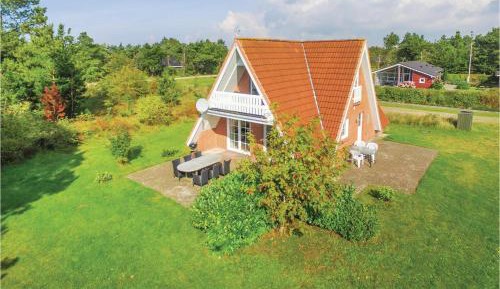 Three-Bedroom Vacation Home 