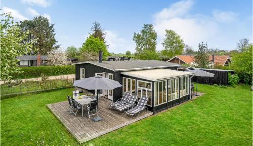 Three-Bedroom Vacation Home 