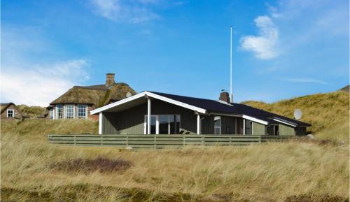Three-Bedroom Vacation Home 