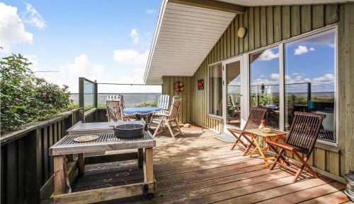 Three-Bedroom Vacation Home 