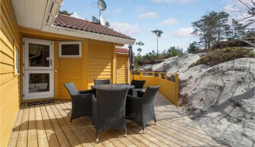 Three-Bedroom Vacation Home 