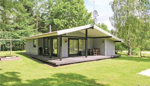 Three-Bedroom Vacation Home 
