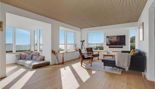 Three-Bedroom Vacation Home 