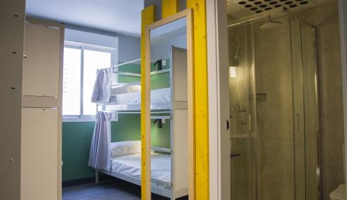 Bed in 4-Bed Female Dormitory Room with Private Bathroom