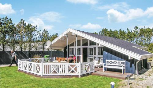 Four-Bedroom Holiday Home
