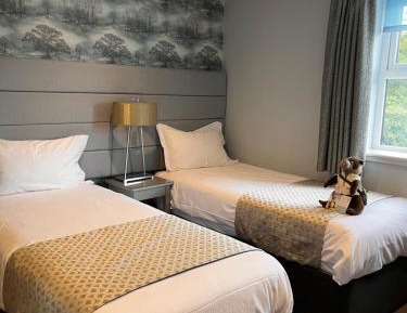 Twin Room with Shower