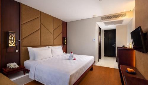 Deluxe King Room with Spa Bath