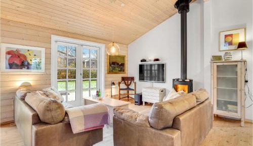 Three-Bedroom Vacation Home 