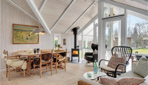 Three-Bedroom Vacation Home 