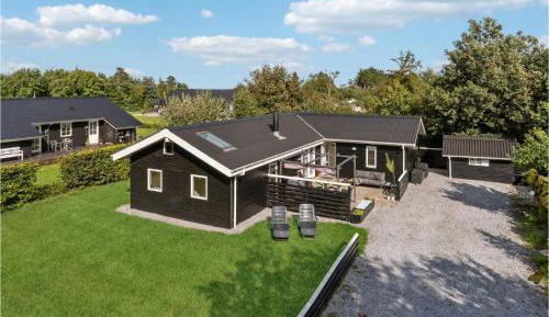 Five-Bedroom Holiday Home