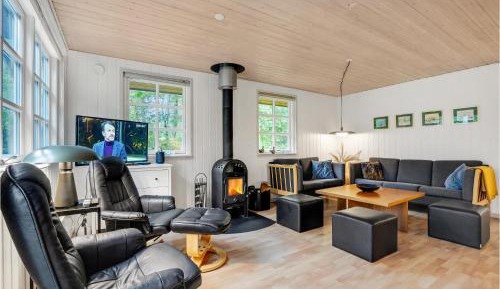 Three-Bedroom Vacation Home 