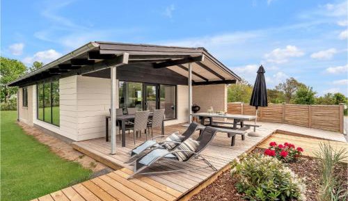 Three-Bedroom Vacation Home 
