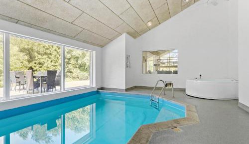 Six-Bedroom Holiday Home