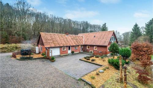 Three-Bedroom Vacation Home 