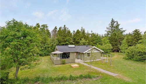 Three-Bedroom Vacation Home 