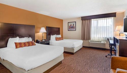 Queen Room with Two Queen Beds - Non-Smoking