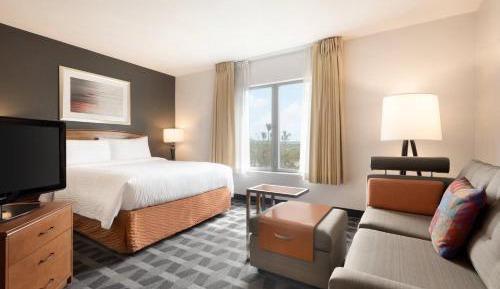 Queen Studio with Sofa Bed