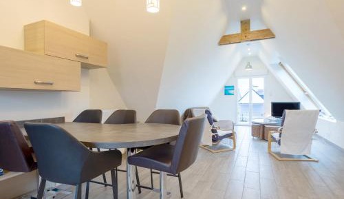 Two-Bedroom Deluxe Apartment with Ocean View