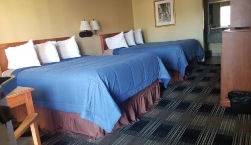 Queen Room with Two Queen Beds - Non-Smoking