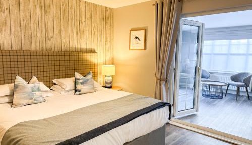 Deluxe Family Suite (Pet Friendly)