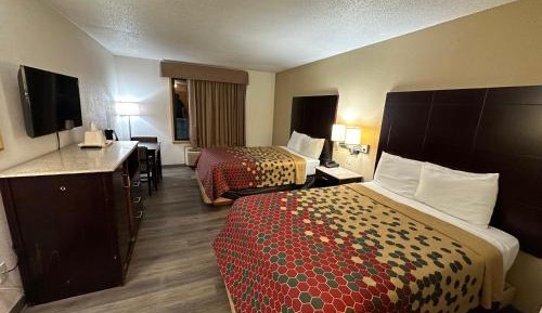 Double Room with Two Double Beds - Accessible/Smoking