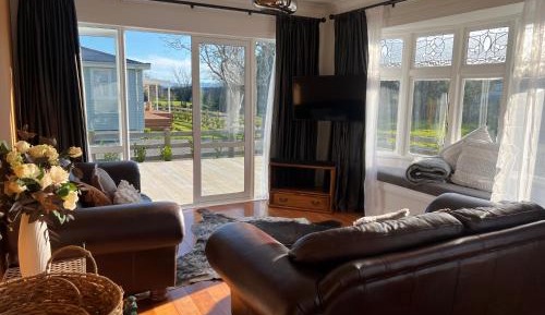 Luxe Boutique offsite 