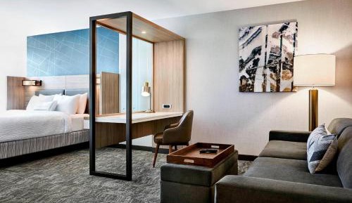 Suite, 1 King, Trundle bed