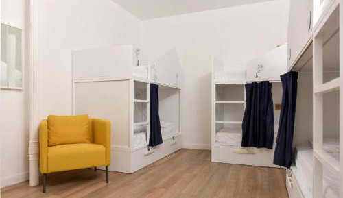 Bunk Bed in 8-Bed Female Dormitory Room