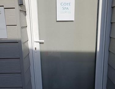 Queen Room with Spa Bath