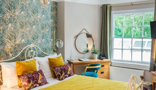 Small Double Room with En Suite