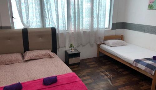 Basic Triple Room with Shared Bathroom