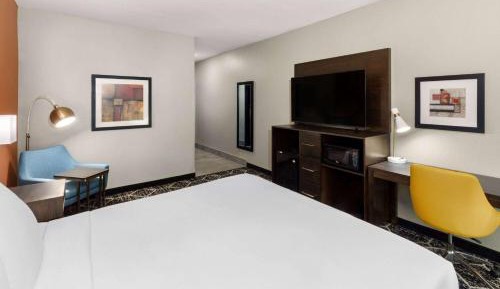 King Room - Mobility Access/Non-Smoking