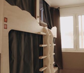 Bed in 6-Bed Mixed Dormitory Room