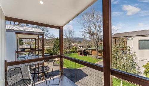 Luxury Three-Bedroom Mountain Spa Townhouse