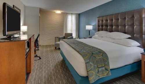 Deluxe King Room