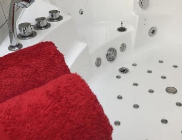 Family Room with Mountain View