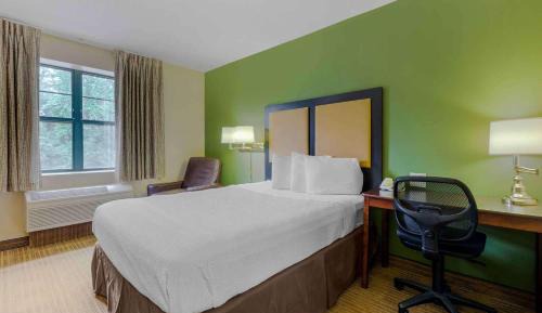 Queen Studio - Non-Smoking